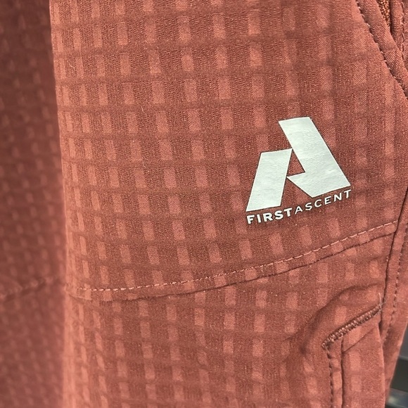 Eddie Bauer First Ascent burgundy men’s size 2X multi pocketed Pants‎ NWT - Picture 11 of 16